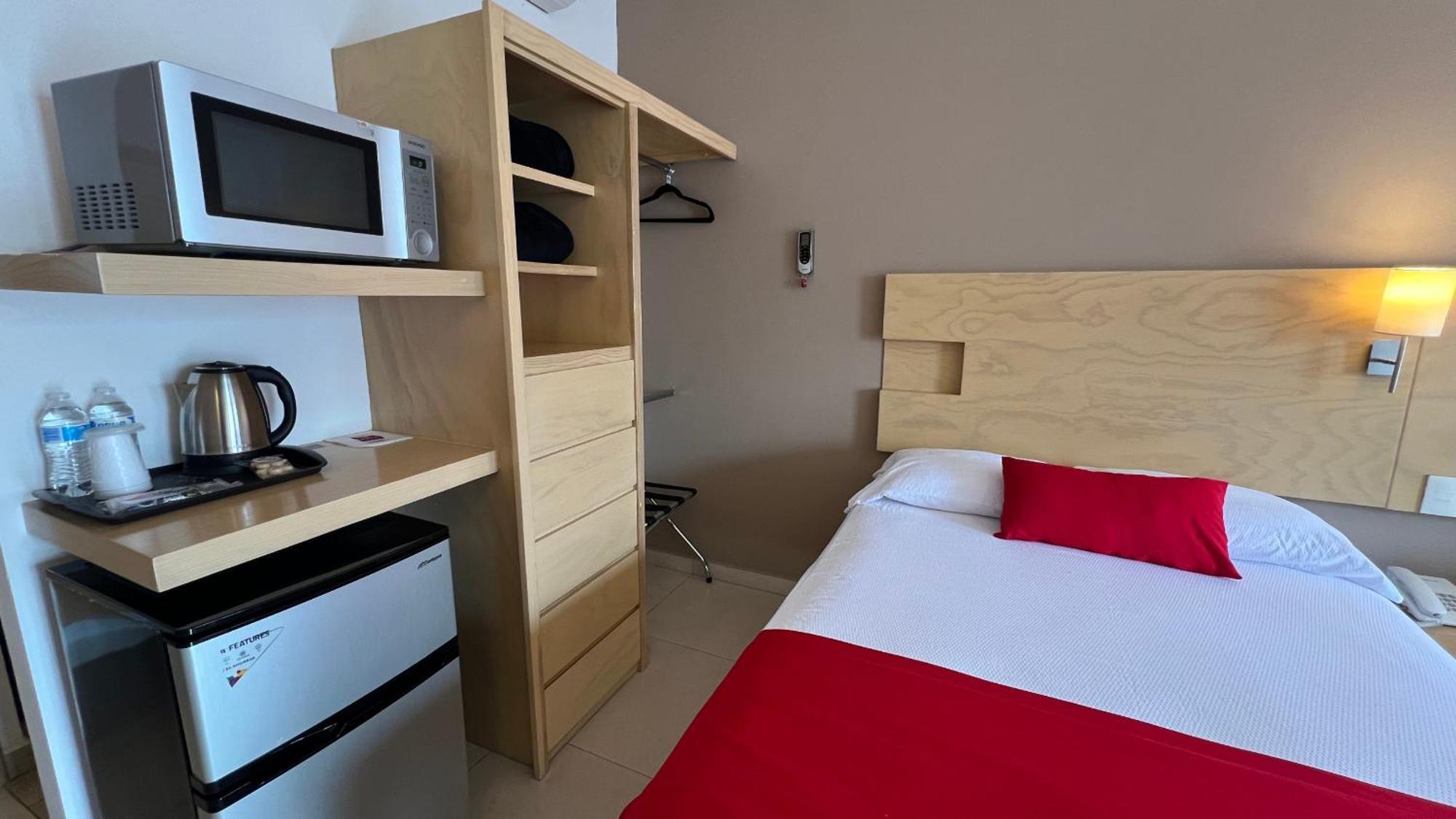 Nova Hotel Cadereyta Jimenez Екстер'єр фото
