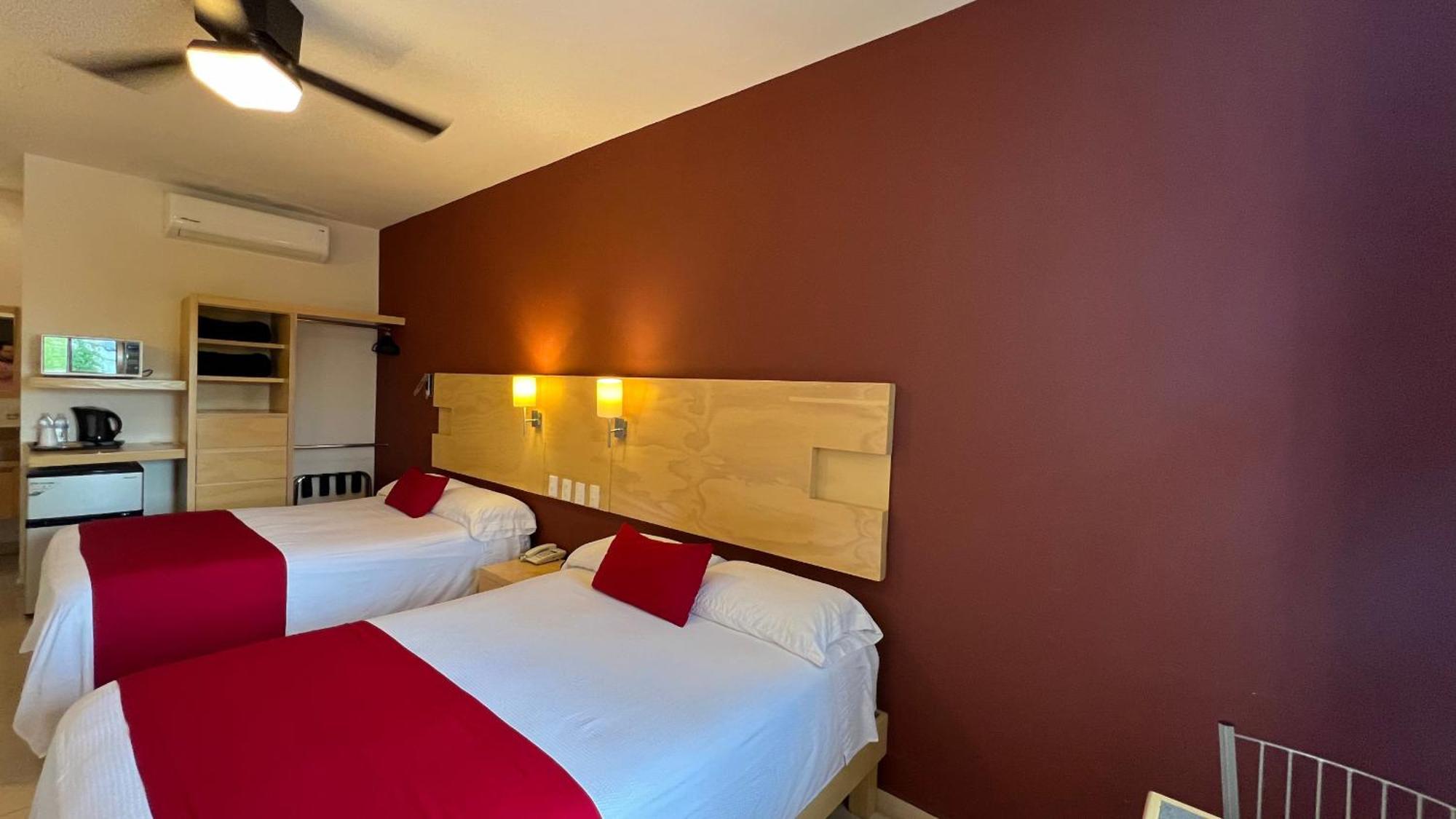Nova Hotel Cadereyta Jimenez Екстер'єр фото