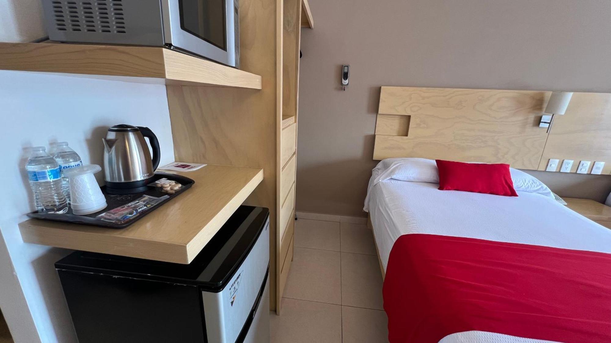 Nova Hotel Cadereyta Jimenez Екстер'єр фото